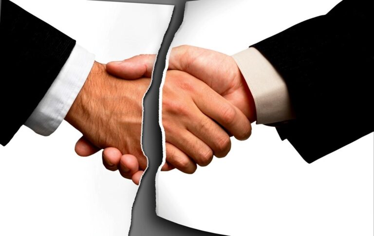 Rescisão Indireta: Quando o empregado pode “demitir” a empresa e sair com todos os direitos